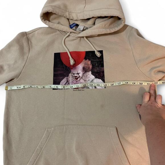 Warner Brothers Cream Hoodie IT clown size small - Picture 5 of 6